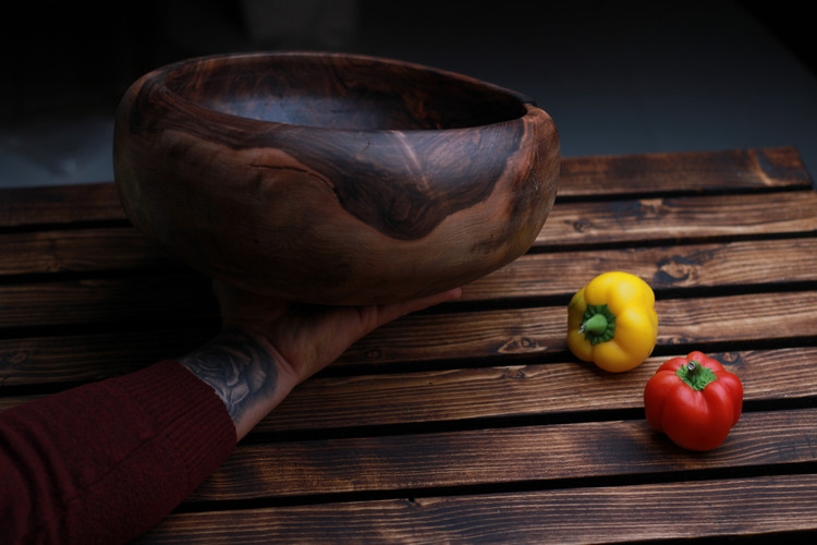 میوه خوری چوب گردو وحشی سایز بزرگ دستساز و یک تکه